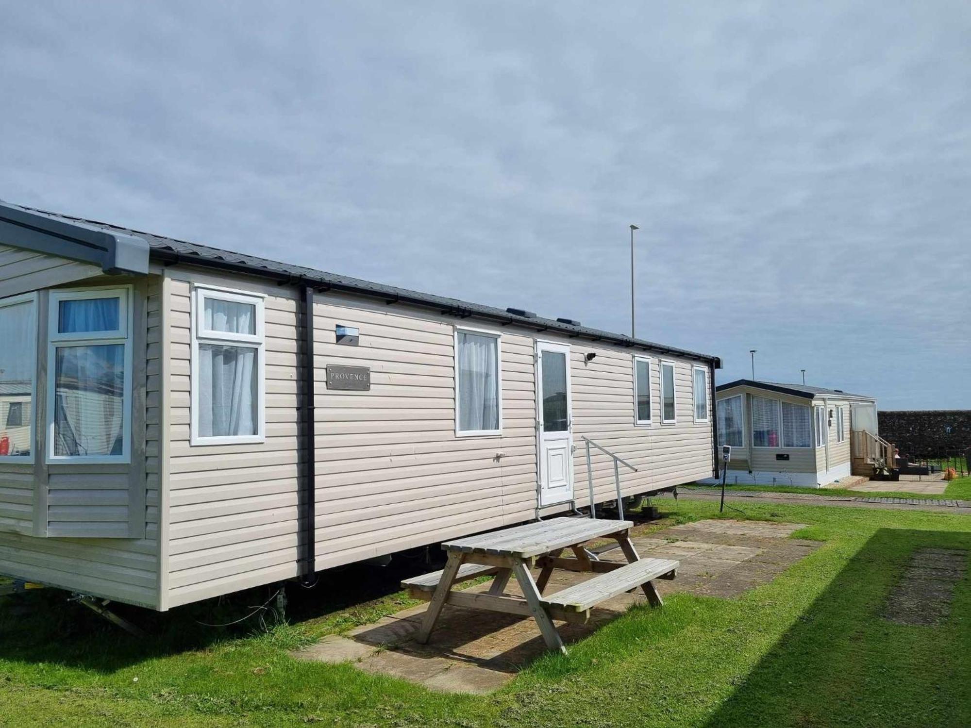Red Lion Holiday Park Арброт Екстериор снимка