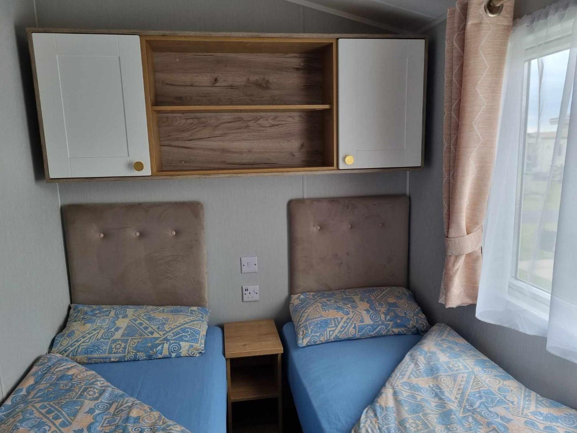 Red Lion Holiday Park Арброт Екстериор снимка