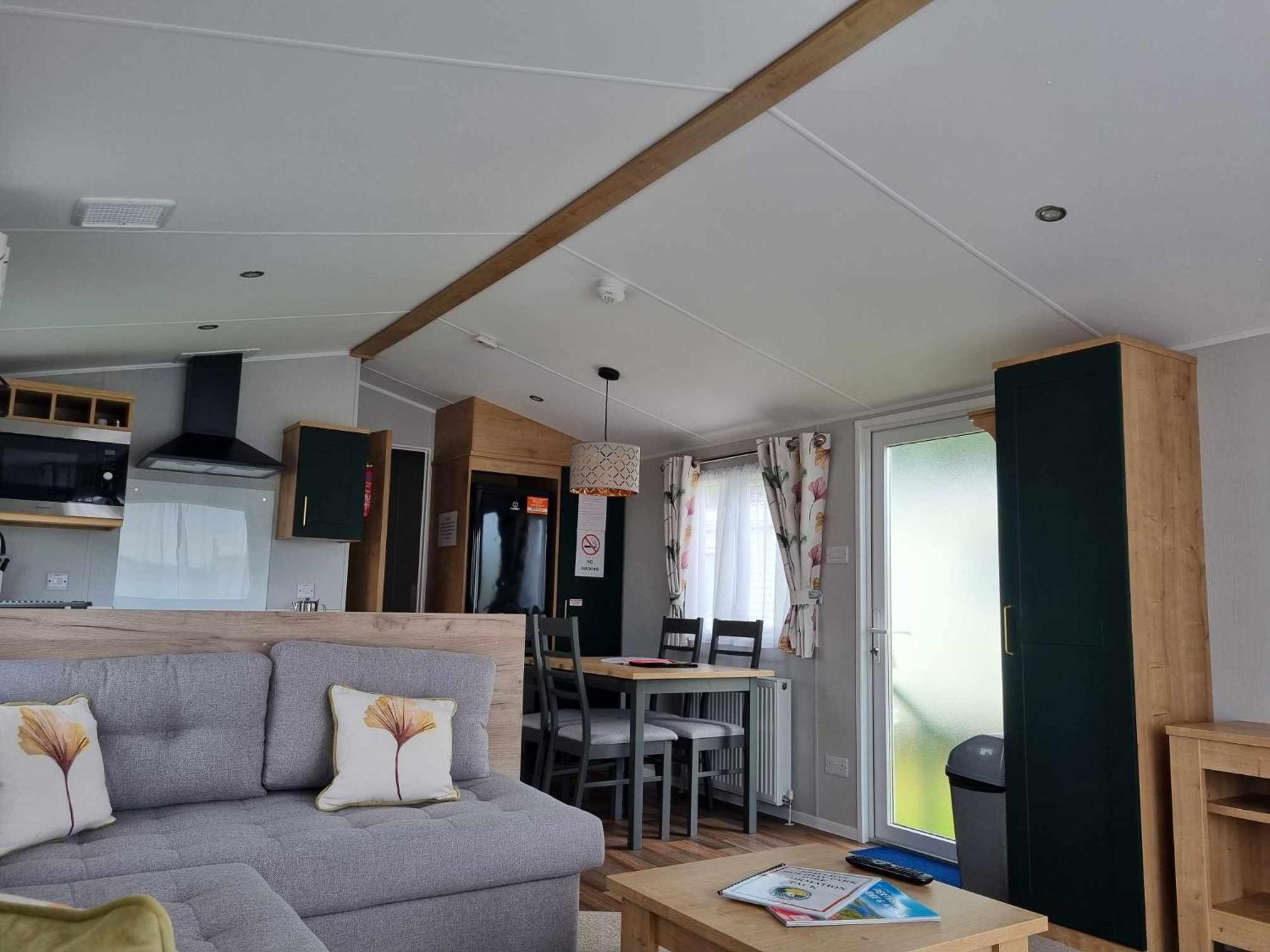 Red Lion Holiday Park Арброт Екстериор снимка