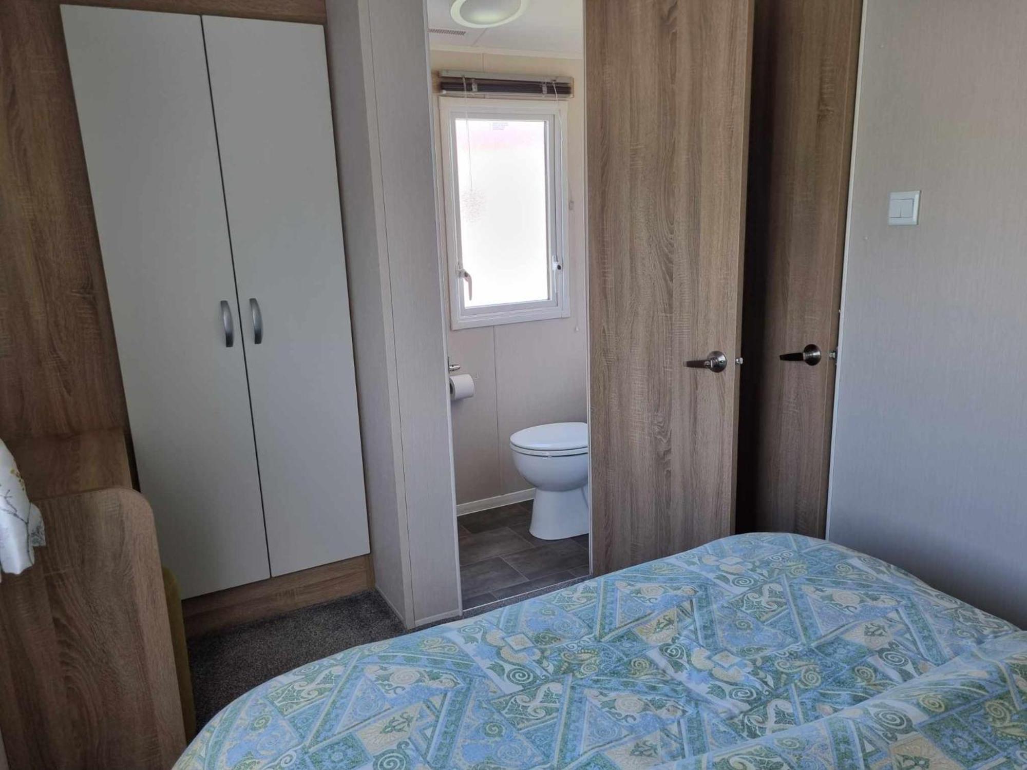Red Lion Holiday Park Арброт Екстериор снимка