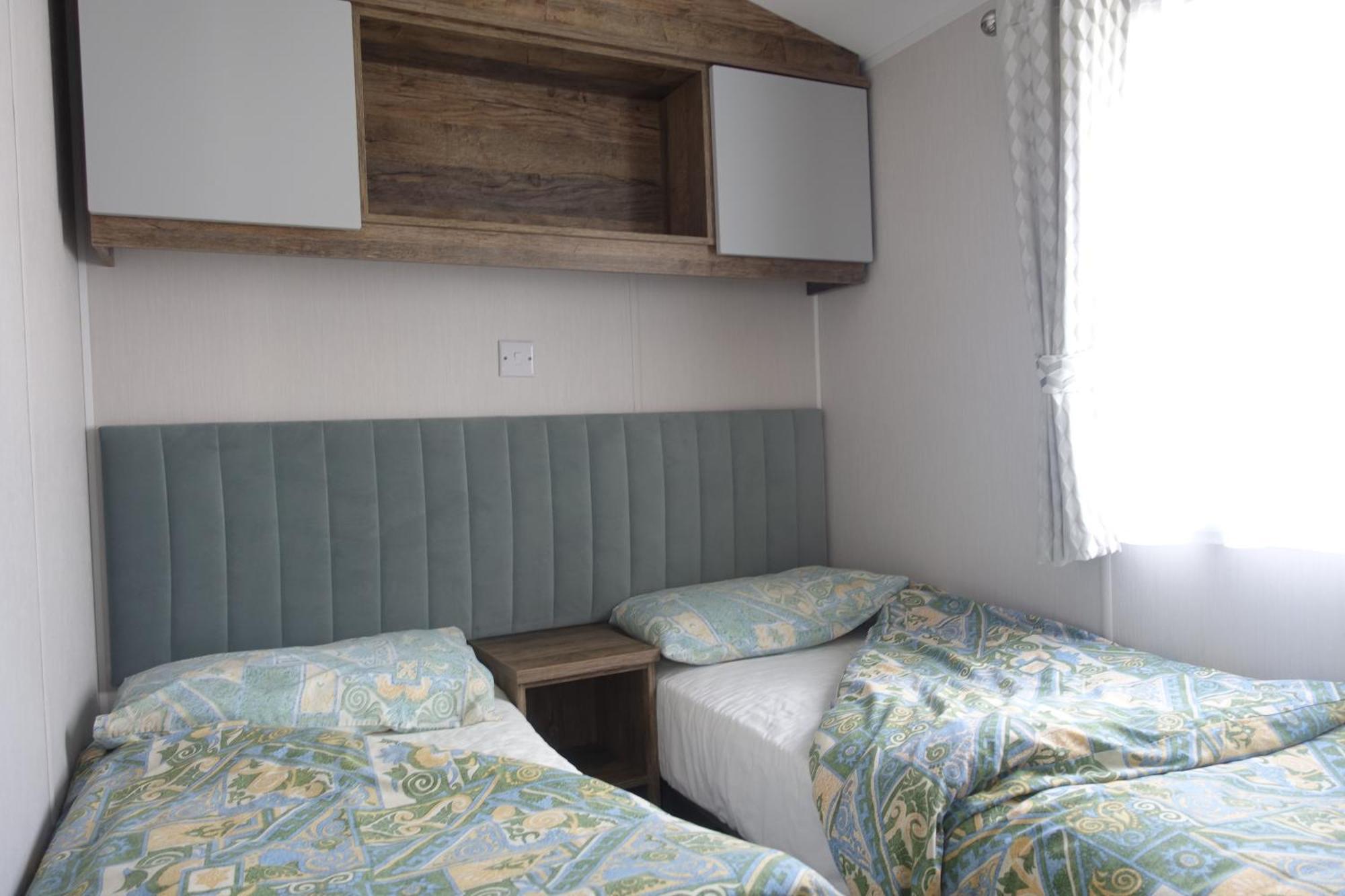 Red Lion Holiday Park Арброт Екстериор снимка