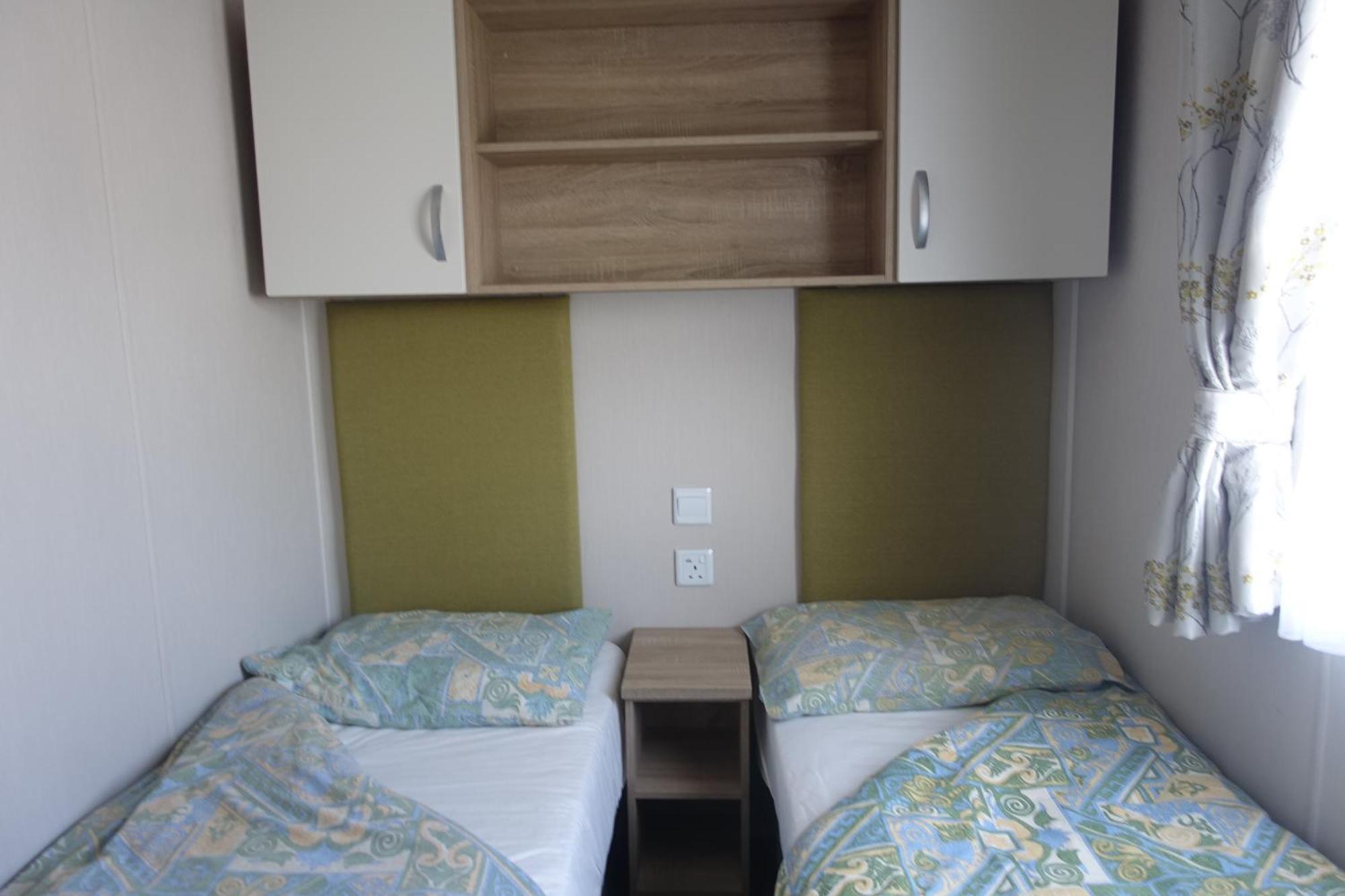 Red Lion Holiday Park Арброт Екстериор снимка