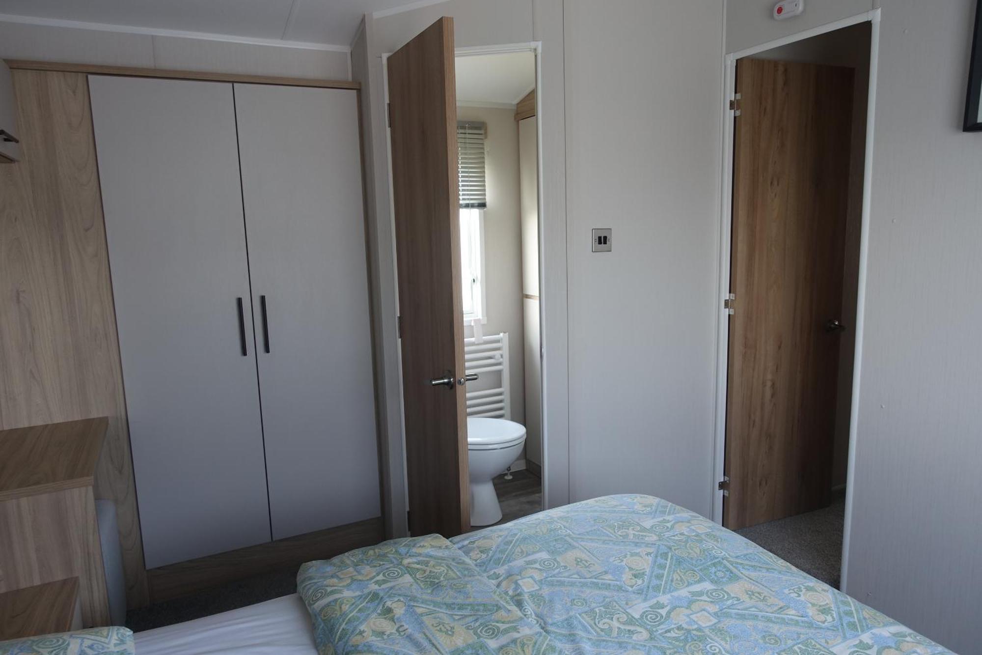 Red Lion Holiday Park Арброт Екстериор снимка